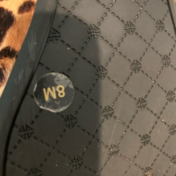 ANTONIO MELANI Leopard Print Flats Size 8 - Picture 4 of 4